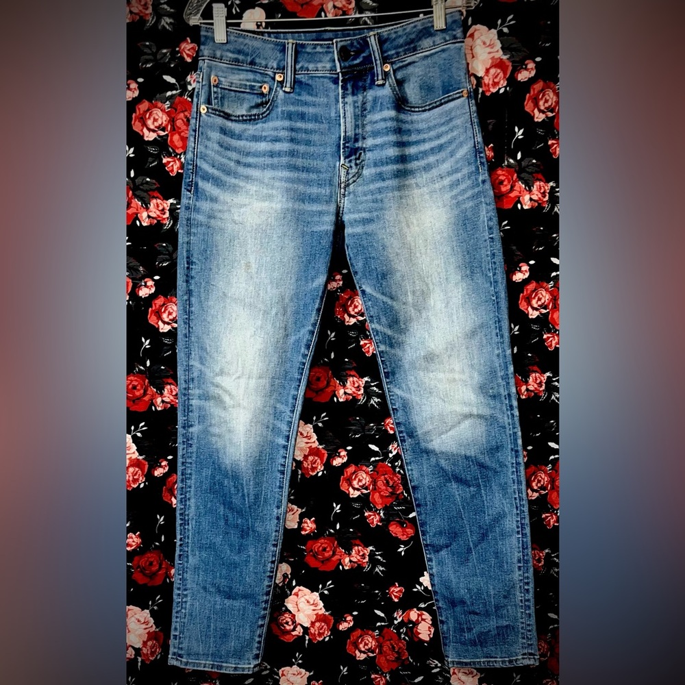 American Eagle Outfitters men’s athletic fit jeans